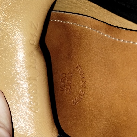 Gucci Loafers - Picture 3 of 5